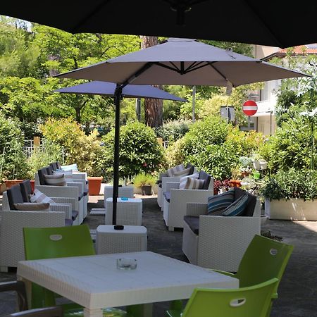 Hotel Senza Pensieri Riccione Zewnętrze zdjęcie