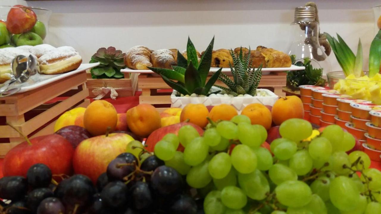 Hotel Senza Pensieri Riccione Zewnętrze zdjęcie