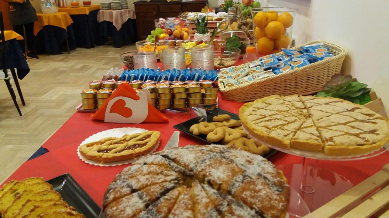 Hotel Senza Pensieri Riccione Zewnętrze zdjęcie