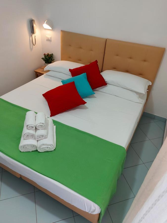 Hotel Senza Pensieri Riccione Zewnętrze zdjęcie