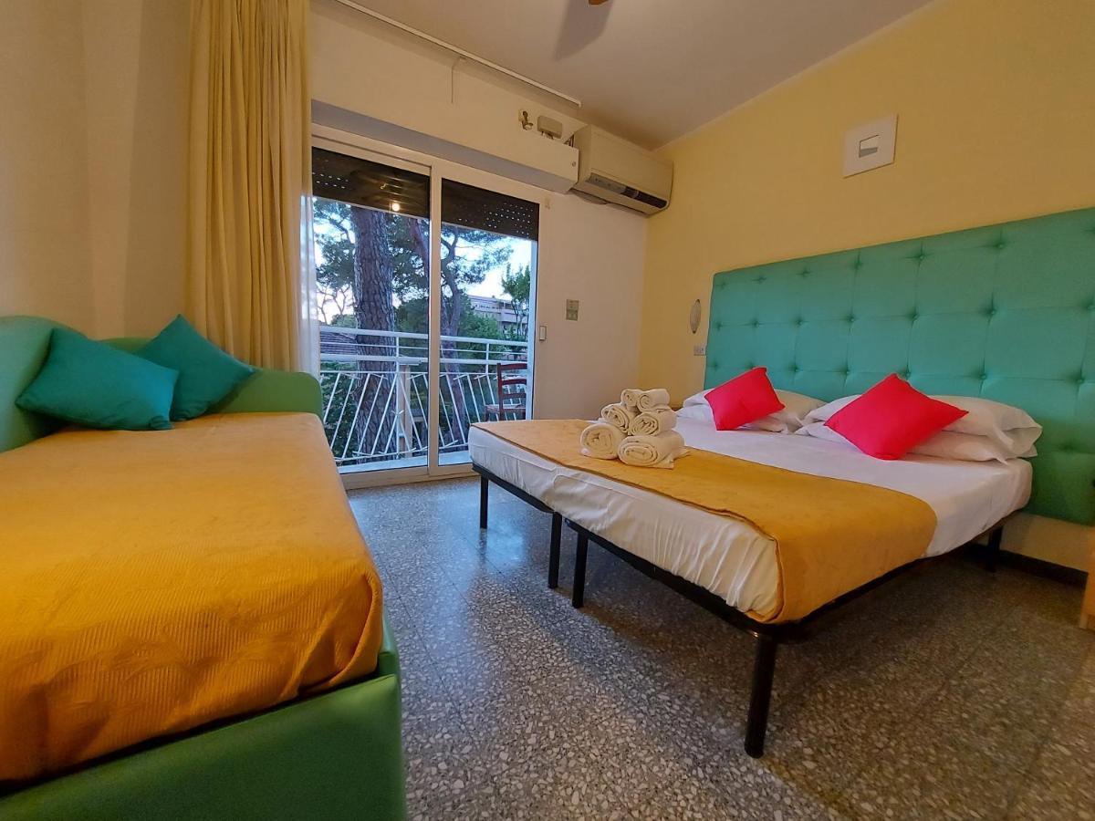 Hotel Senza Pensieri Riccione Zewnętrze zdjęcie