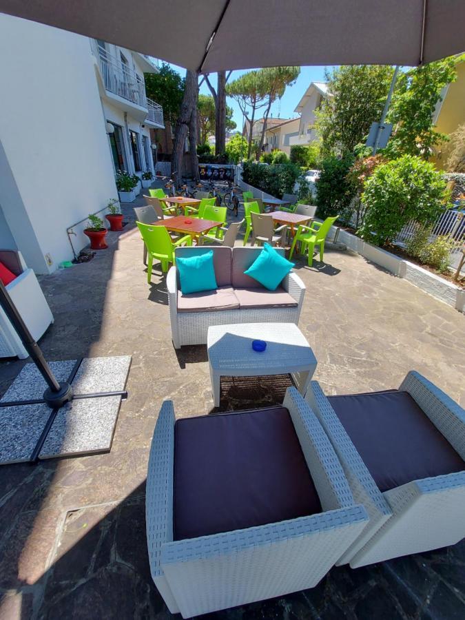 Hotel Senza Pensieri Riccione Zewnętrze zdjęcie