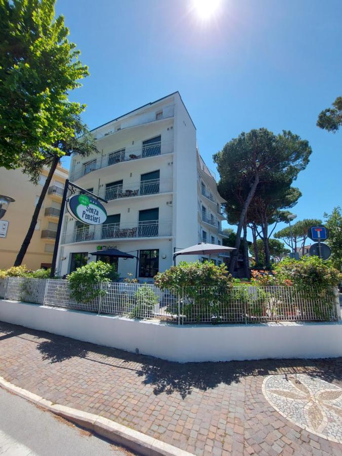 Hotel Senza Pensieri Riccione Zewnętrze zdjęcie