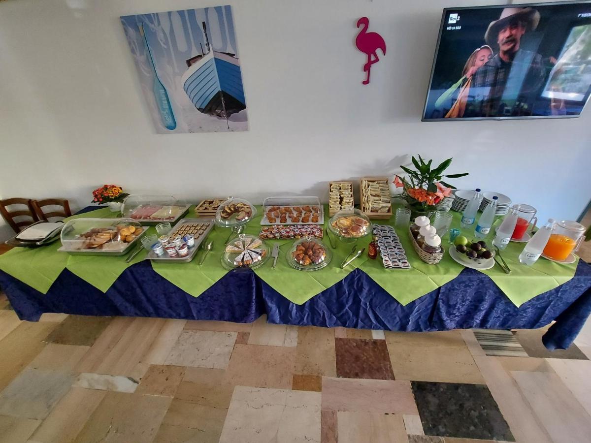 Hotel Senza Pensieri Riccione Zewnętrze zdjęcie