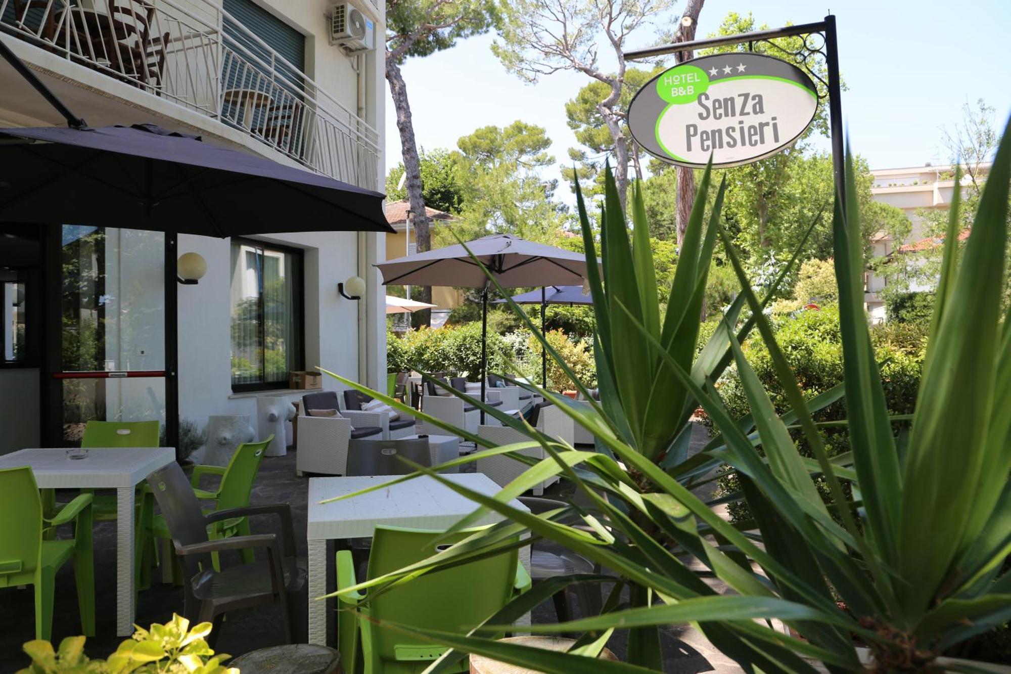 Hotel Senza Pensieri Riccione Zewnętrze zdjęcie